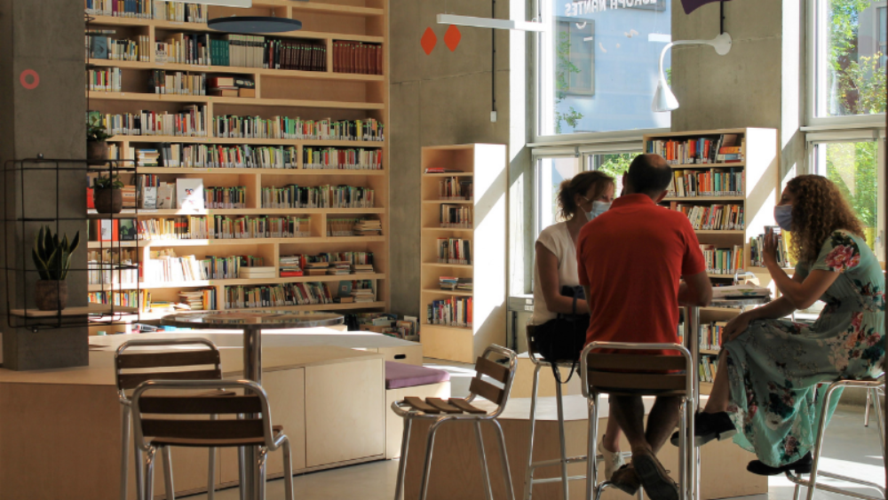 Découvrez la bibliothèque multilingue d’Europa Nantes !